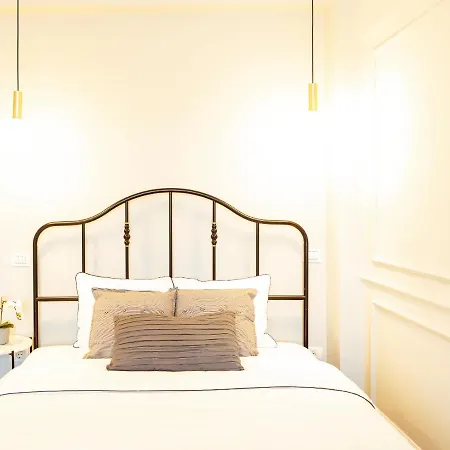 Amazing Location - Superb View - Old Town Apartment *